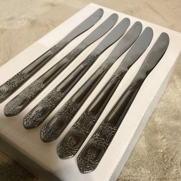 Vintage Silver-Plated Dinner Knives Set Of 6 With Ornate Floral Handles - Picture 8 of 10